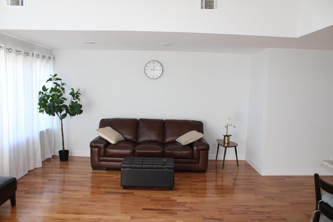 Cozy & Deluxe Apartment - Ez Access To Nyc Нюарк Екстериор снимка