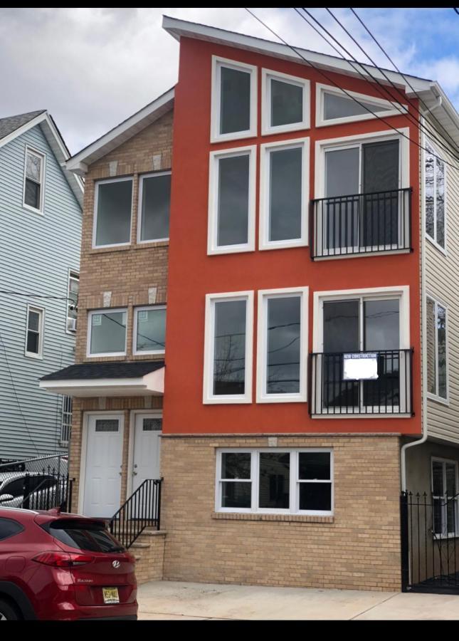 Cozy & Deluxe Apartment - Ez Access To Nyc Нюарк Екстериор снимка